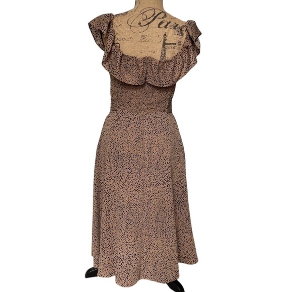 Reset By Jane Women’s Size Medium Tan Black Ruffle Shoulder Tie Waist Dress NEW - Picture 4 of 9